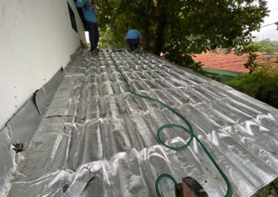 Impermeabilização de telhado residencial com manta aluminio Lapa SP