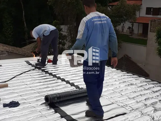 impermeabilização de telhado com manta aluminizada